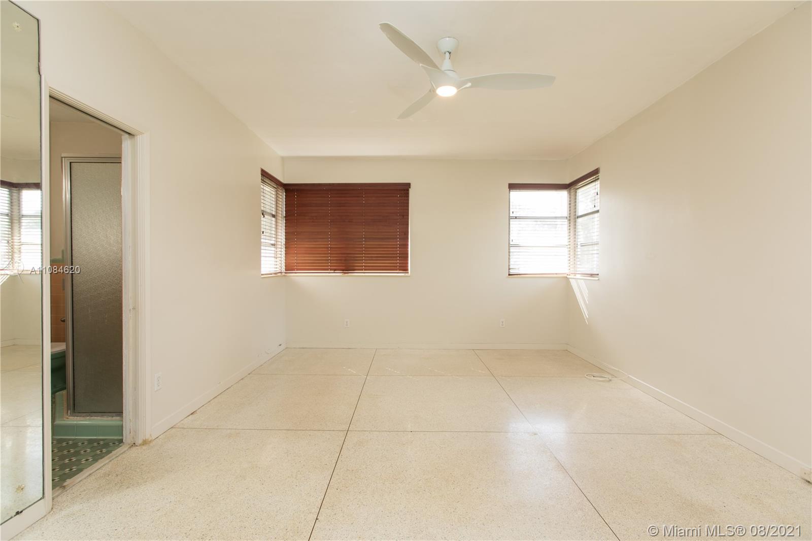 27 28 33 34 53 42 - Residential Lease