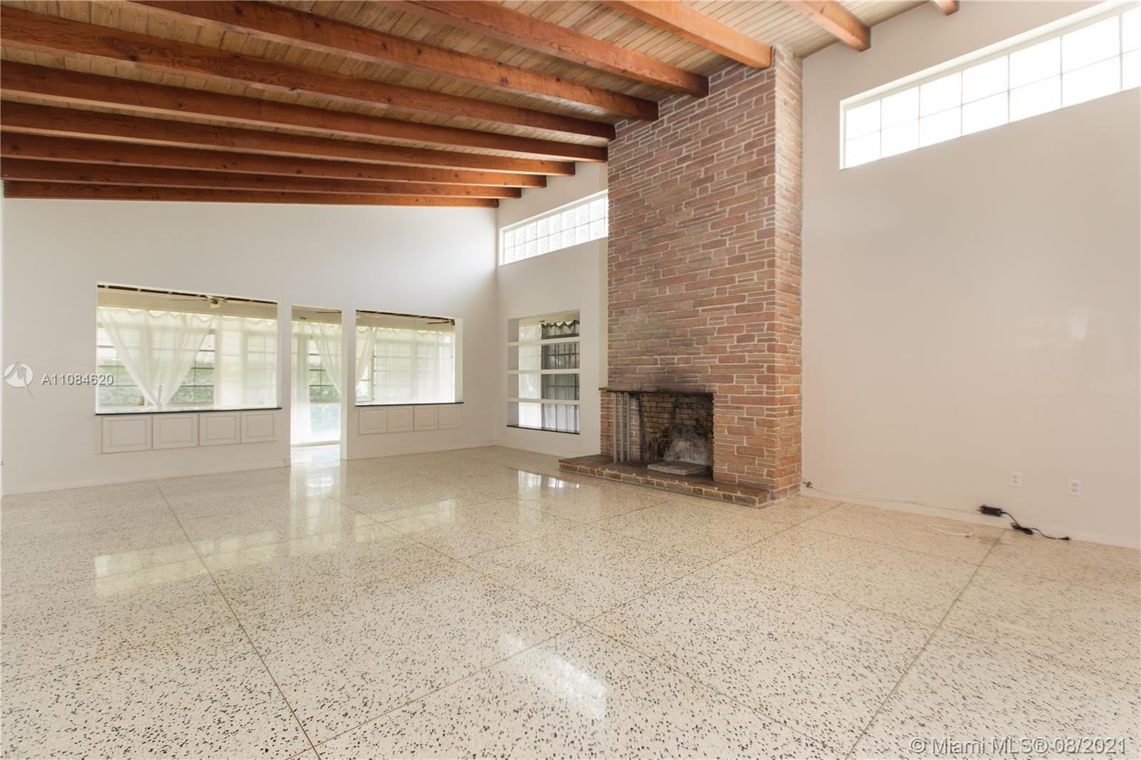 27 28 33 34 53 42 - Residential Lease