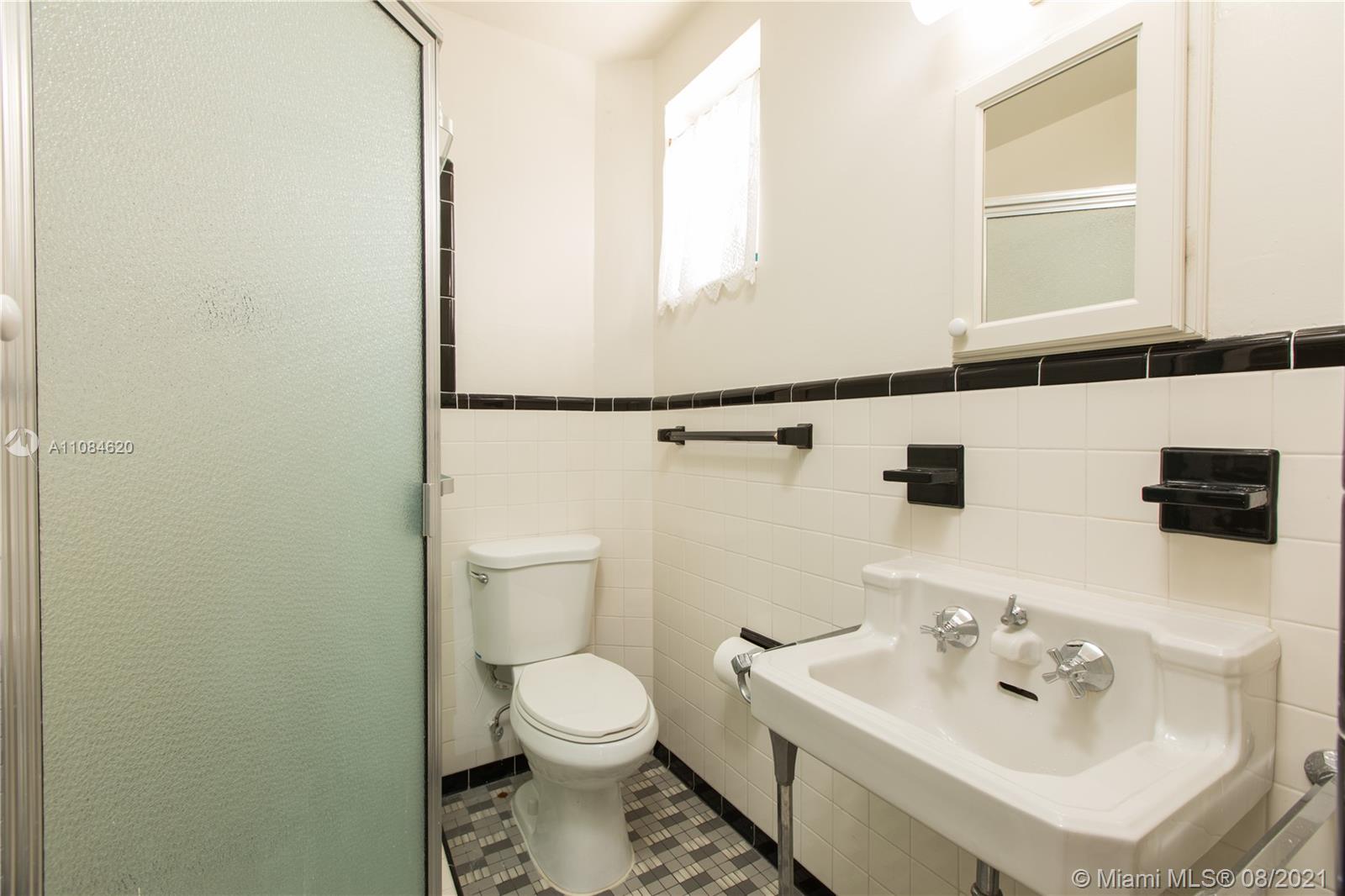 27 28 33 34 53 42 - Residential Lease