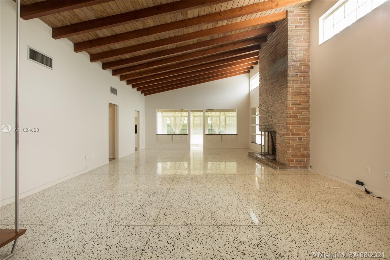 27 28 33 34 53 42 - Residential Lease