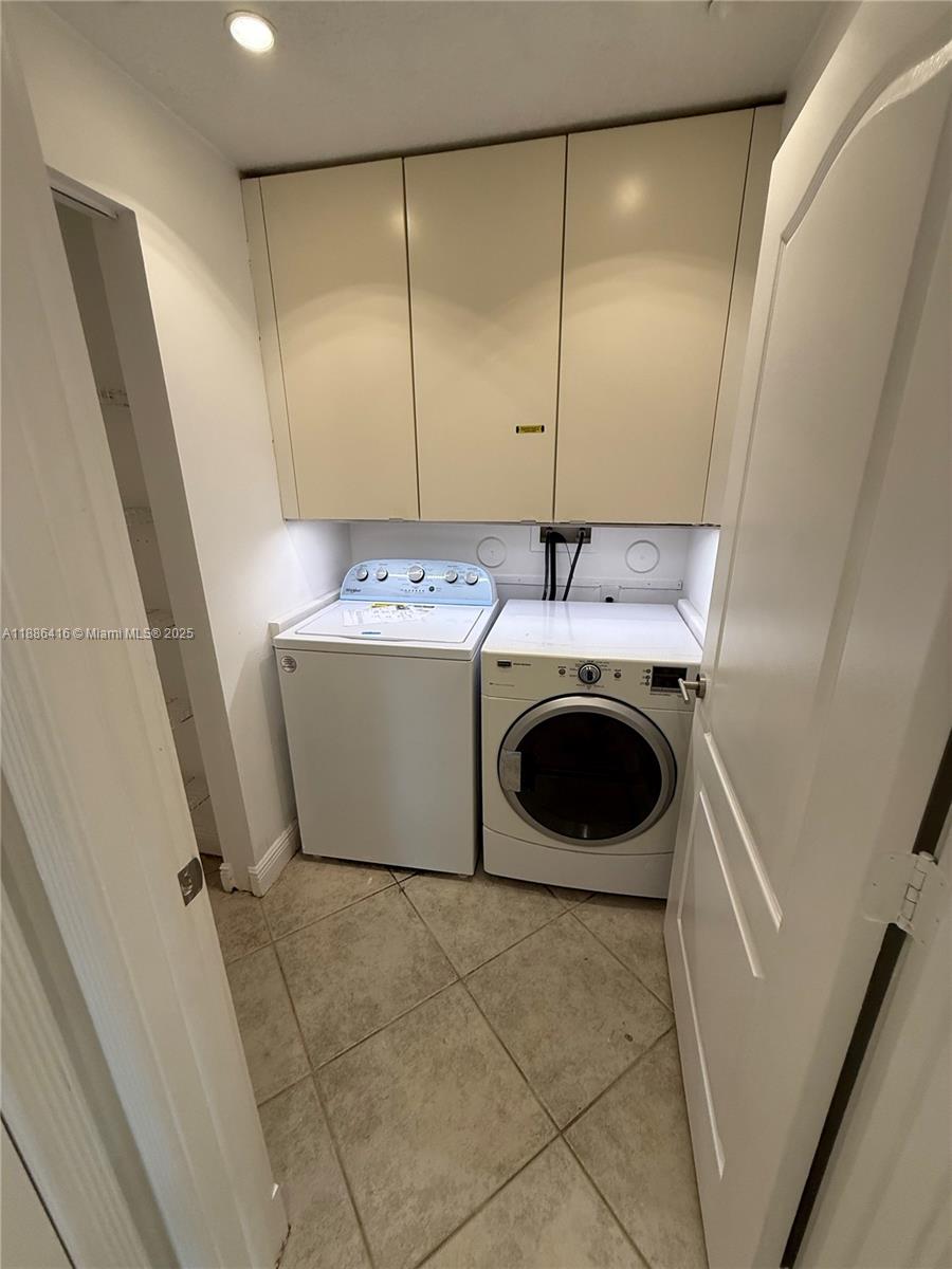 CAPTIVA CONDO B - Residential