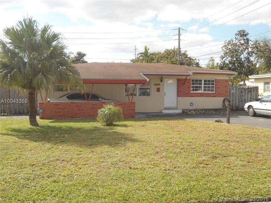 Great location on a corner lot, quiet neighborhood,close to schools,shopping and restaurants. Very well maintained and move-in-ready pool home with 3 bedrooms and 2 baths. Beautiful and relaxing patio area with a lanai, outside cooking area and laundry room. Available for April