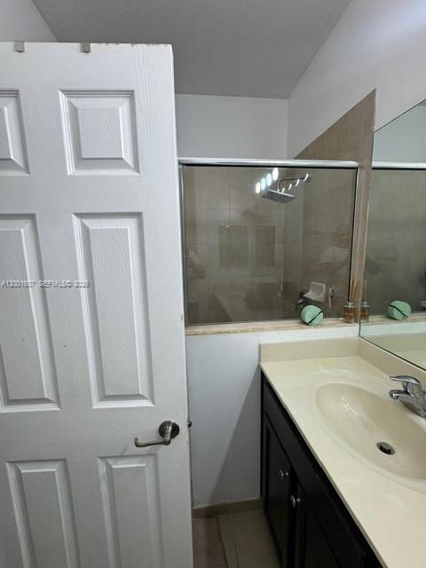 KENDALL COMMONS TOWNHOMES - Residential Lease