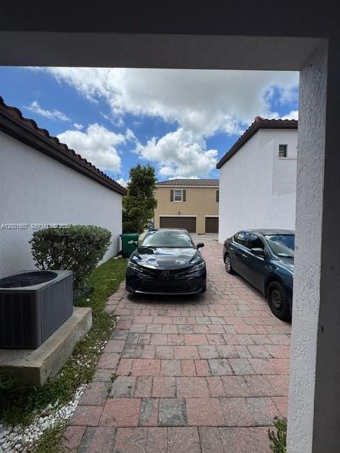 KENDALL COMMONS TOWNHOMES - Residential Lease