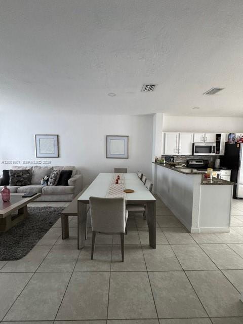 KENDALL COMMONS TOWNHOMES - Residential Lease