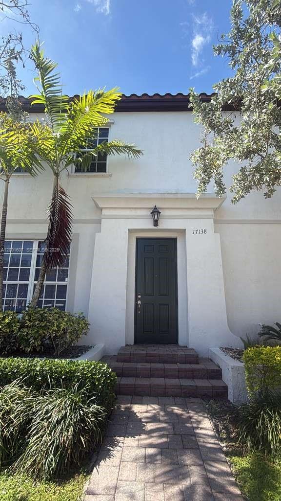 KENDALL COMMONS TOWNHOMES - Residential Lease