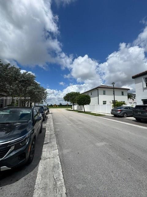 KENDALL COMMONS TOWNHOMES - Residential Lease