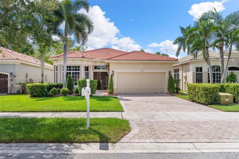Photo of 19324 SW 66th St, Pembroke Pines, FL 33332 (MLS # A11888719)