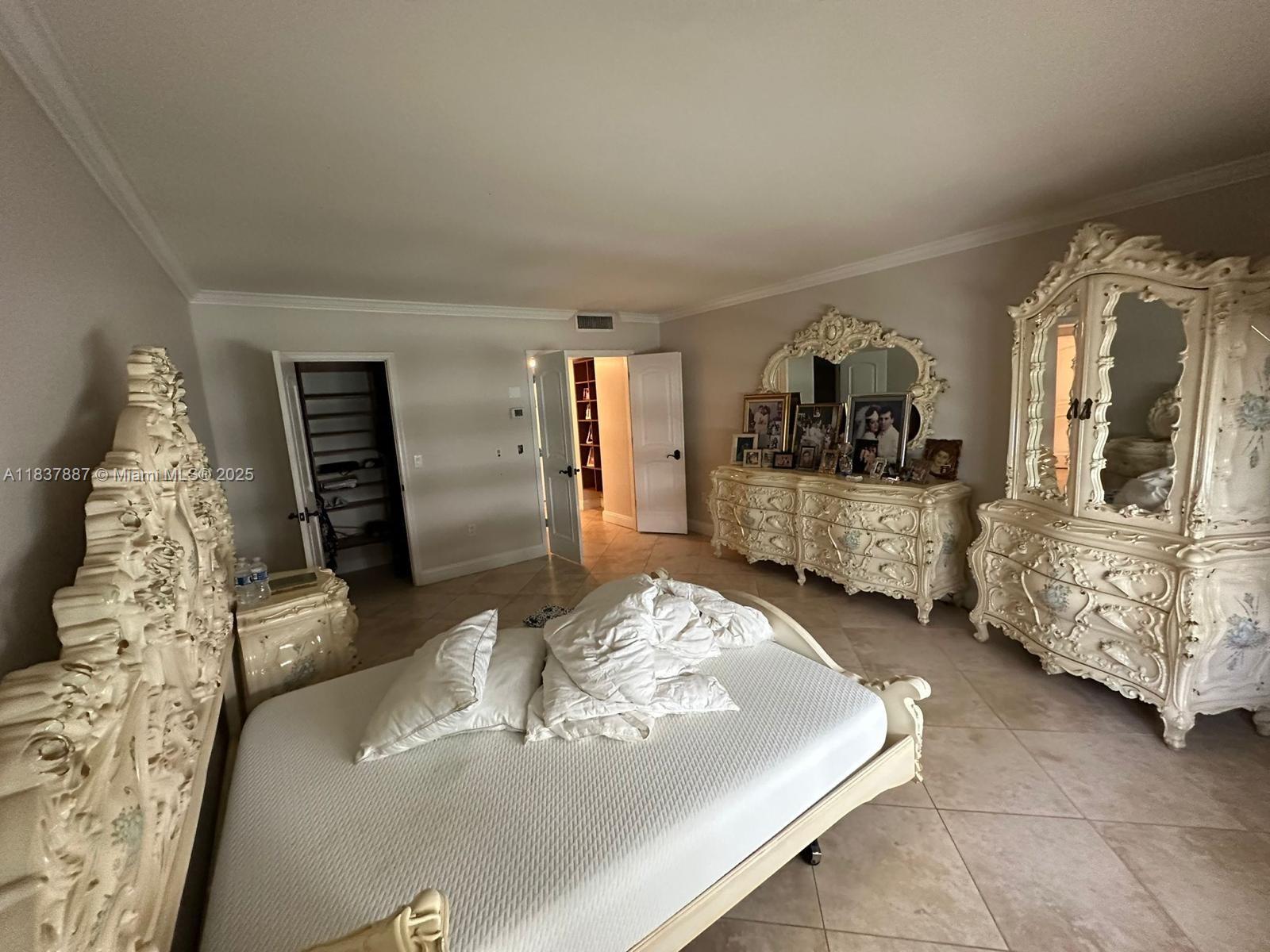 BALMORAL CONDO - Residential Lease