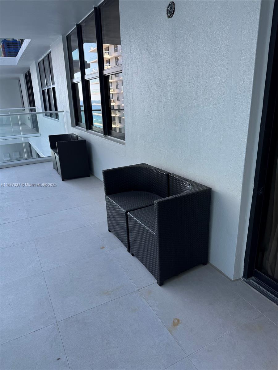 BALMORAL CONDO - Residential Lease