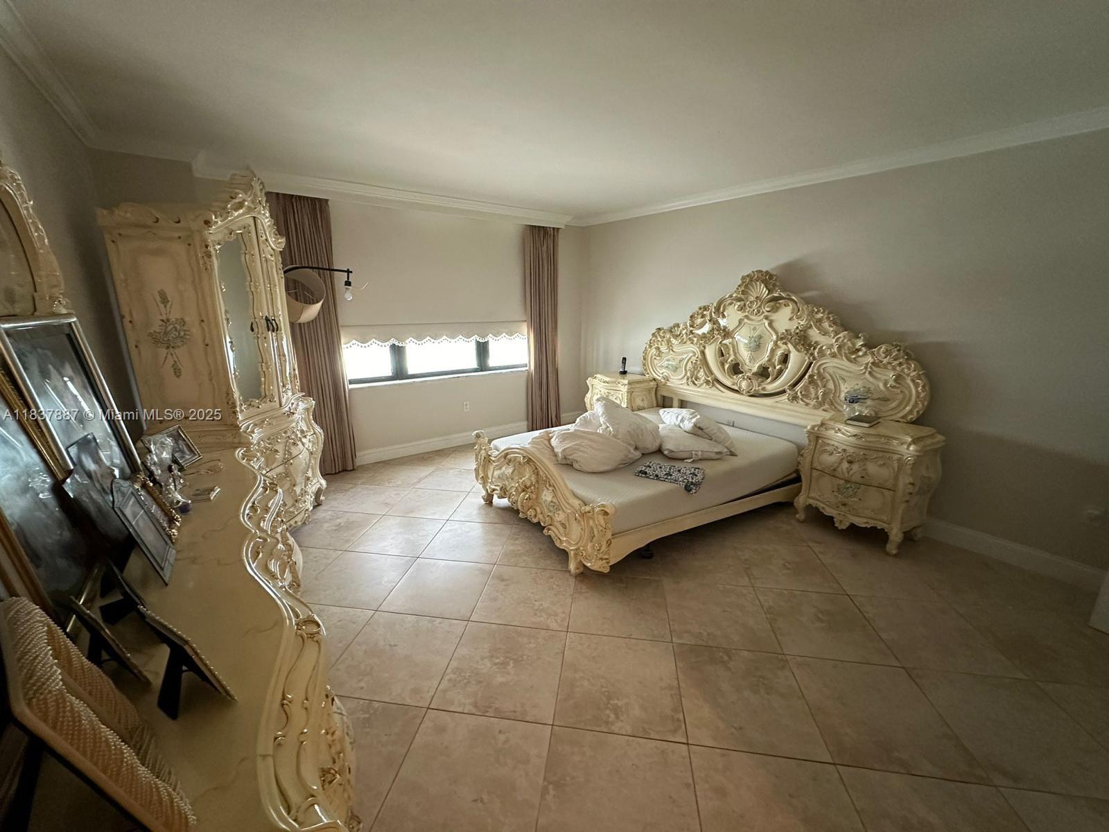 BALMORAL CONDO - Residential Lease