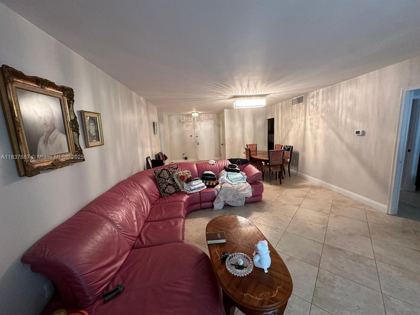 BALMORAL CONDO - Residential Lease