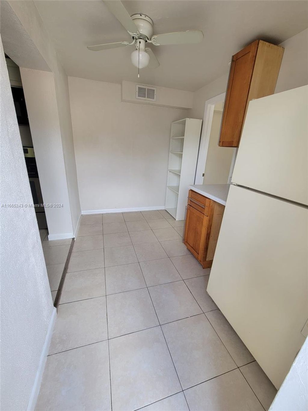 Photo of 610 E Campus Cir #2, Fort Lauderdale, FL 33312 (MLS # A11665243)