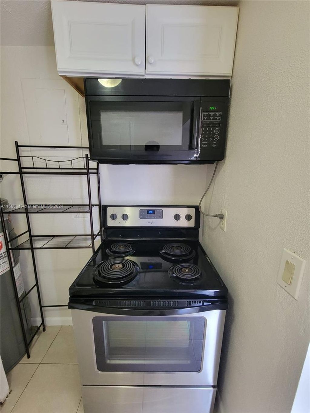 Photo of 610 E Campus Cir #2, Fort Lauderdale, FL 33312 (MLS # A11665243)