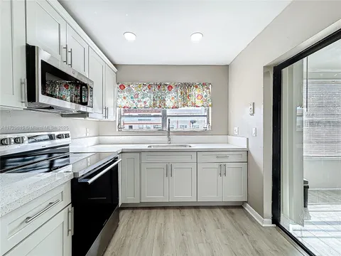 2501 NW 41st Ave Unit 304, Lauderhill, FL 33313 - MLS#: A11729615