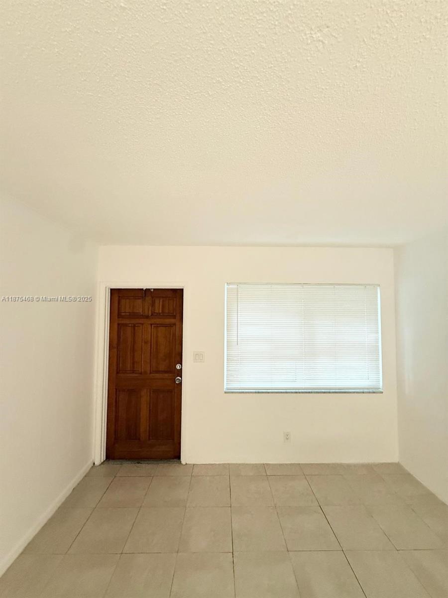 BOULEVARD VILLAS - Residential Lease