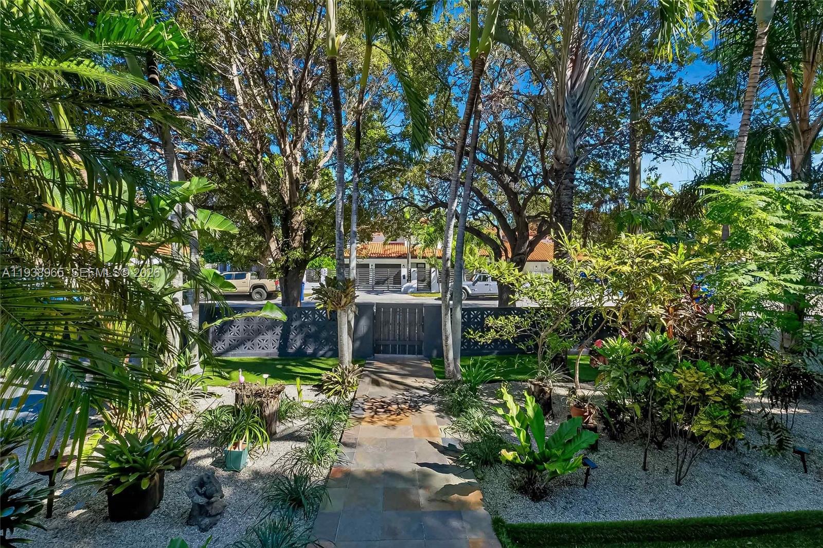 HOLLEMAN PARK - Residential