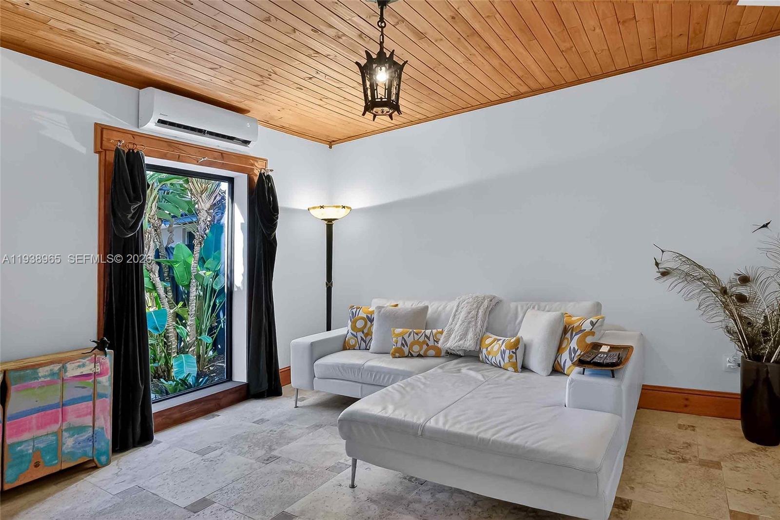 HOLLEMAN PARK - Residential