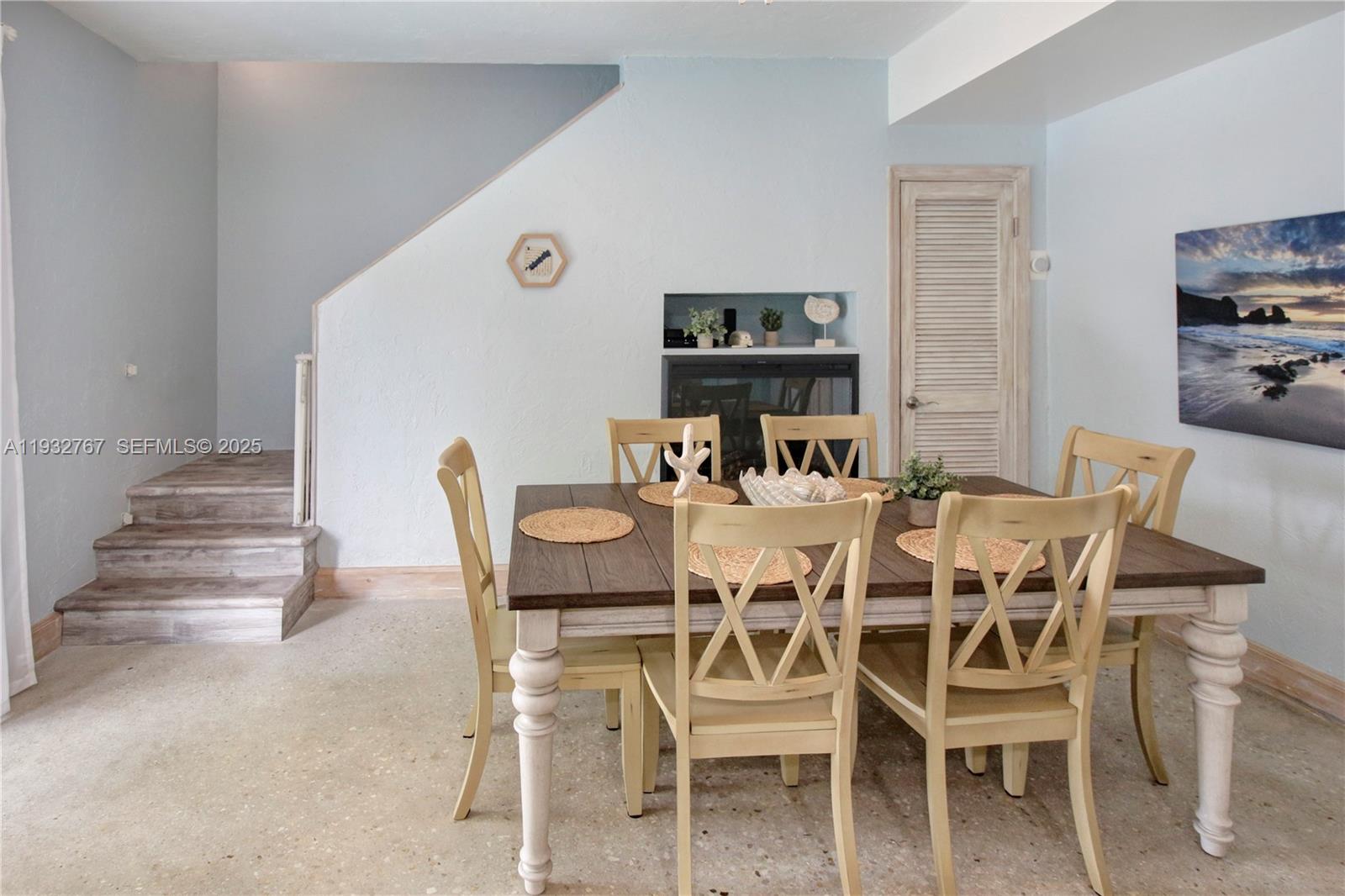 ROYAL PALM VISTA - Residential