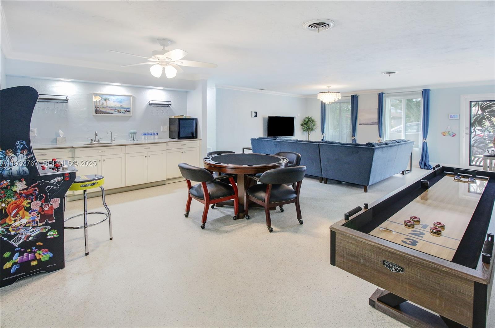 ROYAL PALM VISTA - Residential