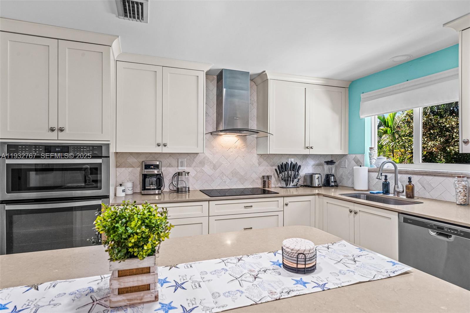 ROYAL PALM VISTA - Residential