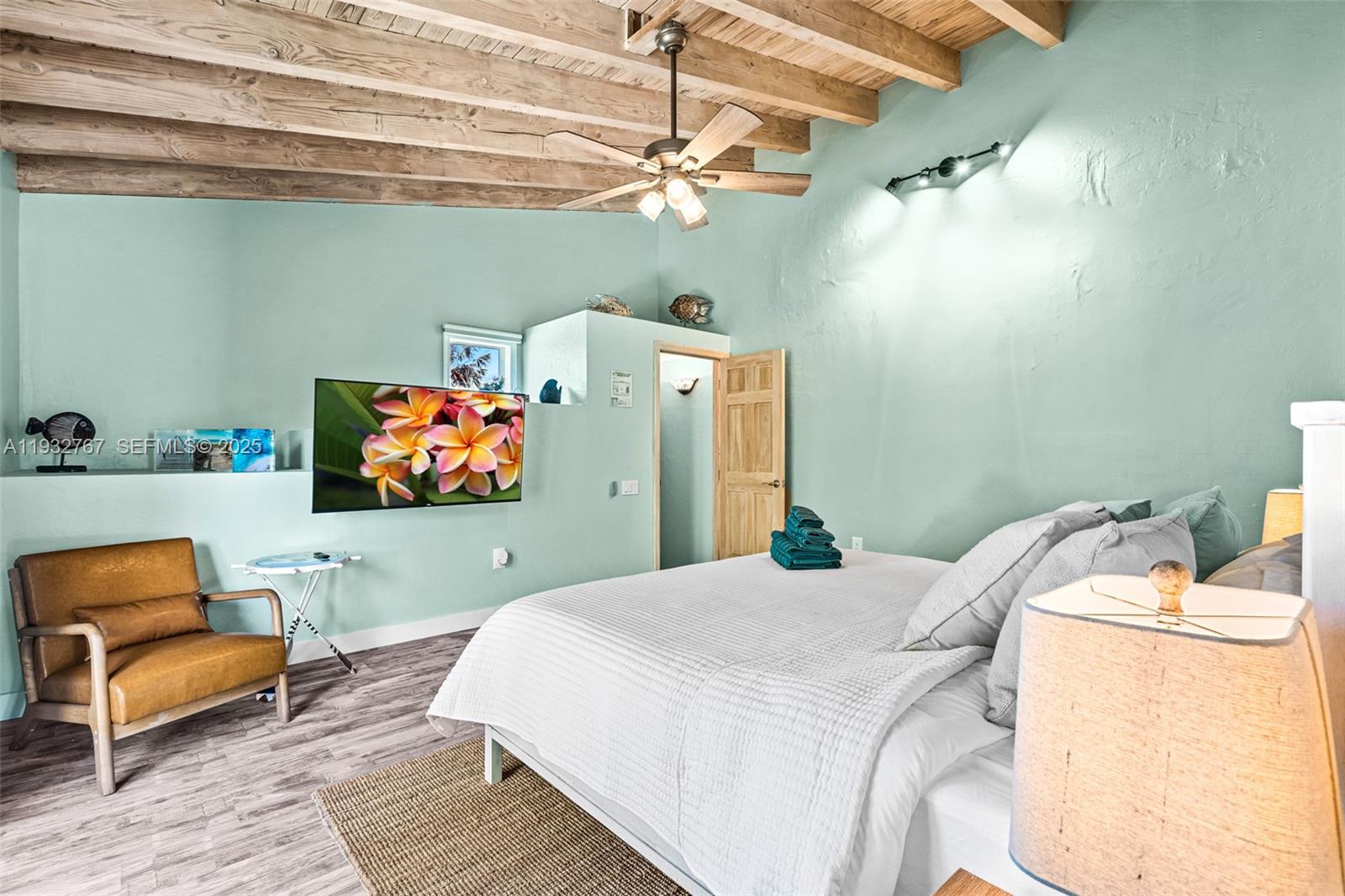 ROYAL PALM VISTA - Residential