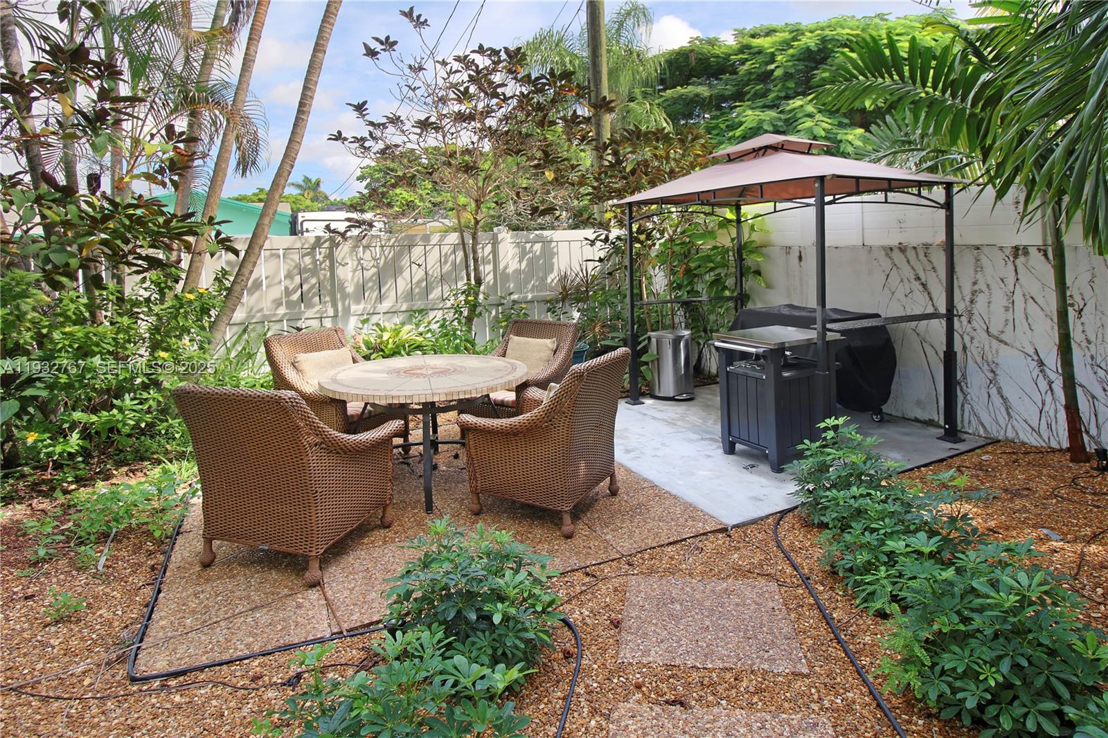 ROYAL PALM VISTA - Residential