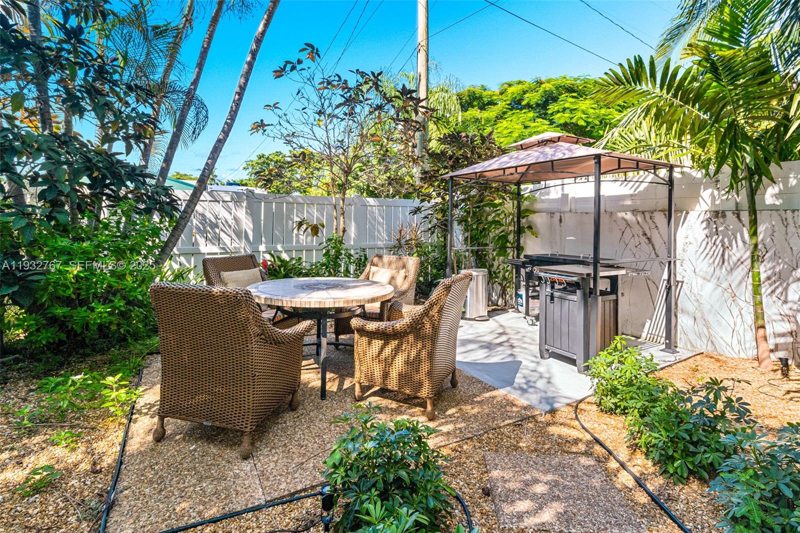 ROYAL PALM VISTA - Residential