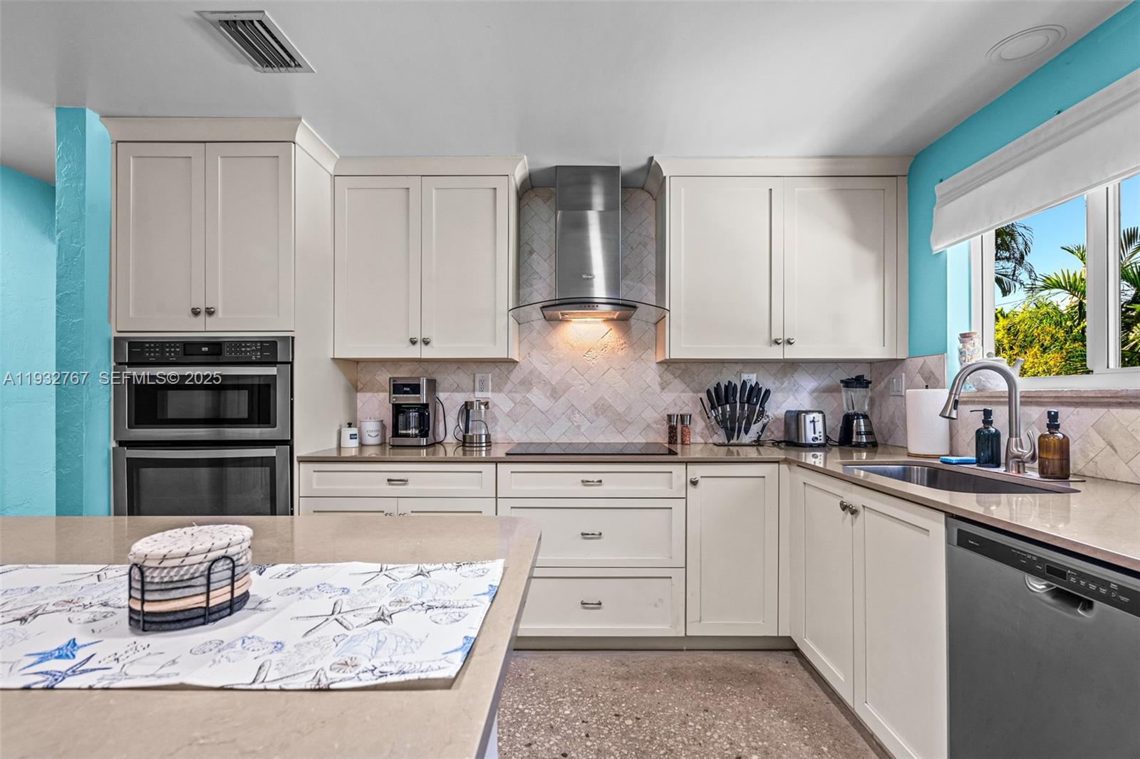 ROYAL PALM VISTA - Residential