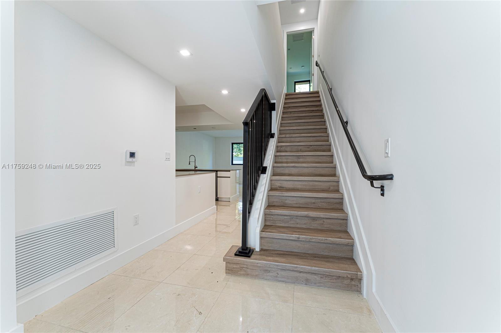 5535 W Oak Way 5535
