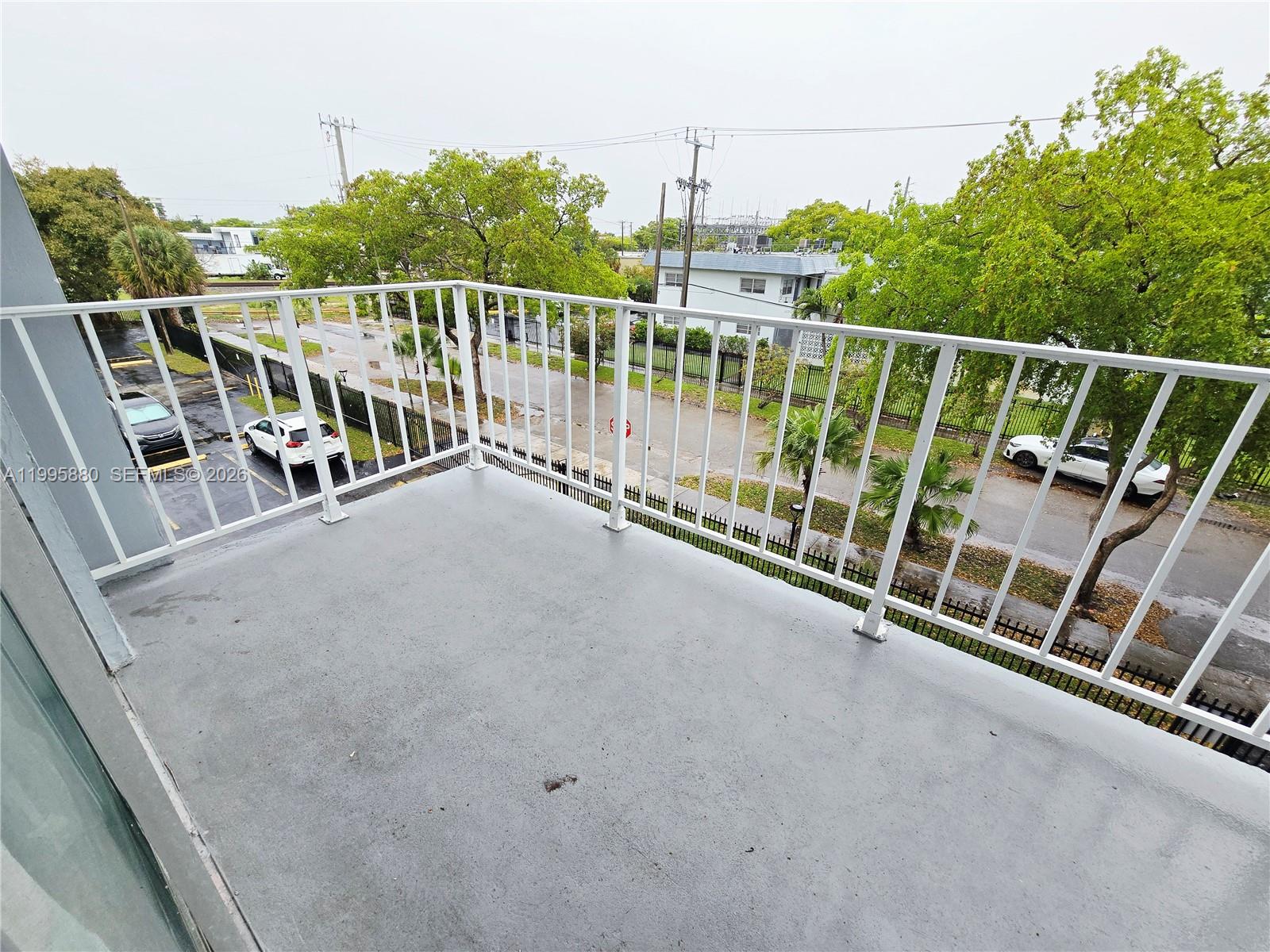 THREE HORIZONS NORTH COND - Residential