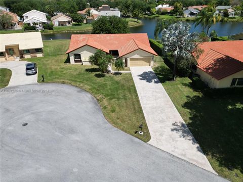 Single Family Residence in Davie FL 15021 Featherstone Way Way.jpg