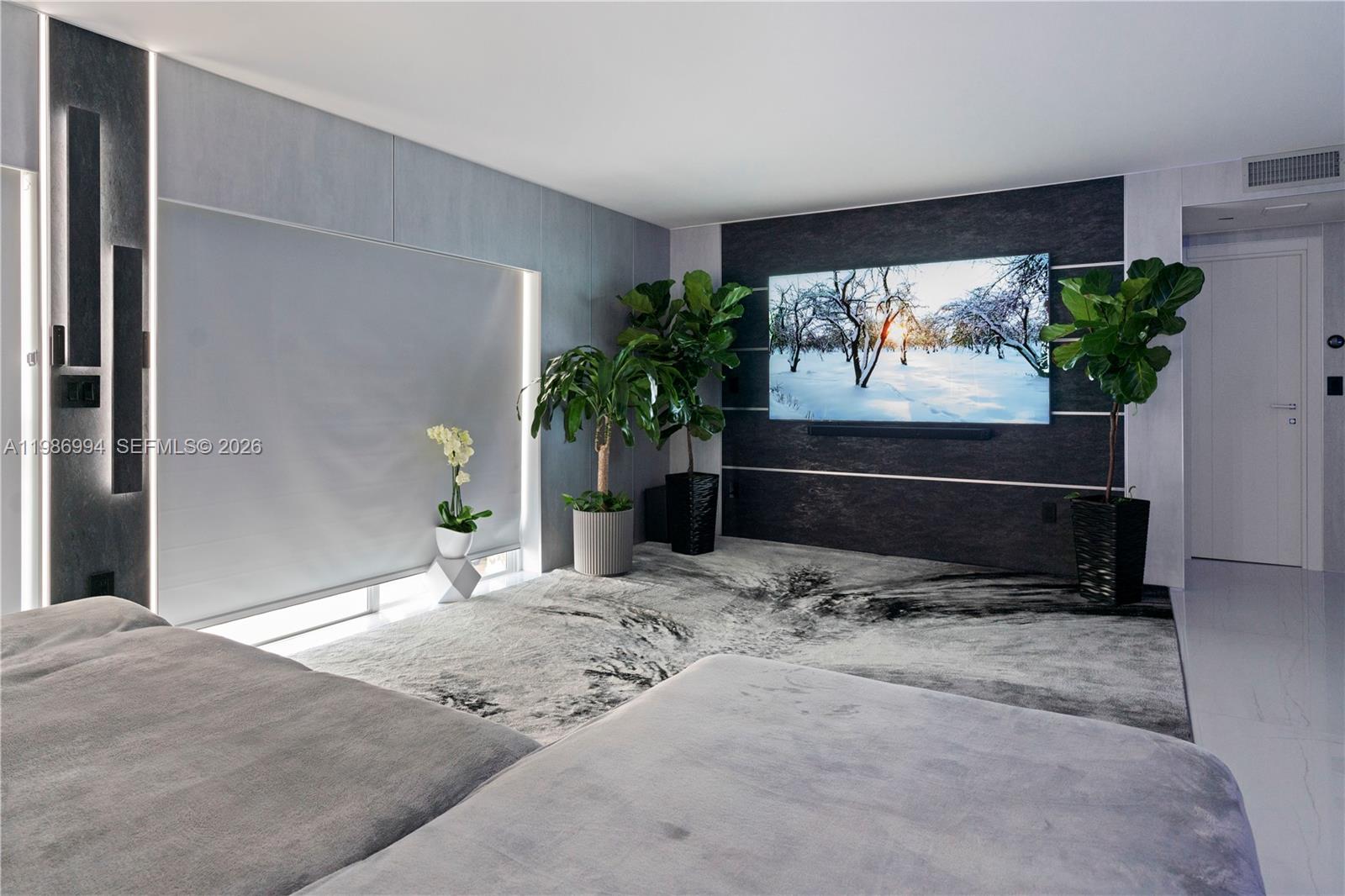 400 SE Kings Point Dr 822-23