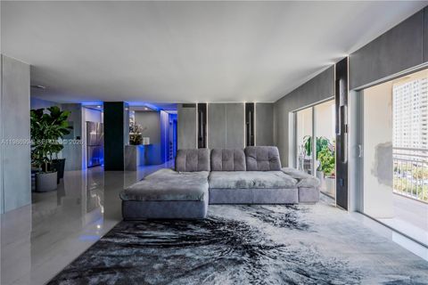 400 SE Kings Point Dr 822-23 Sunny Isles Beach FL 33160