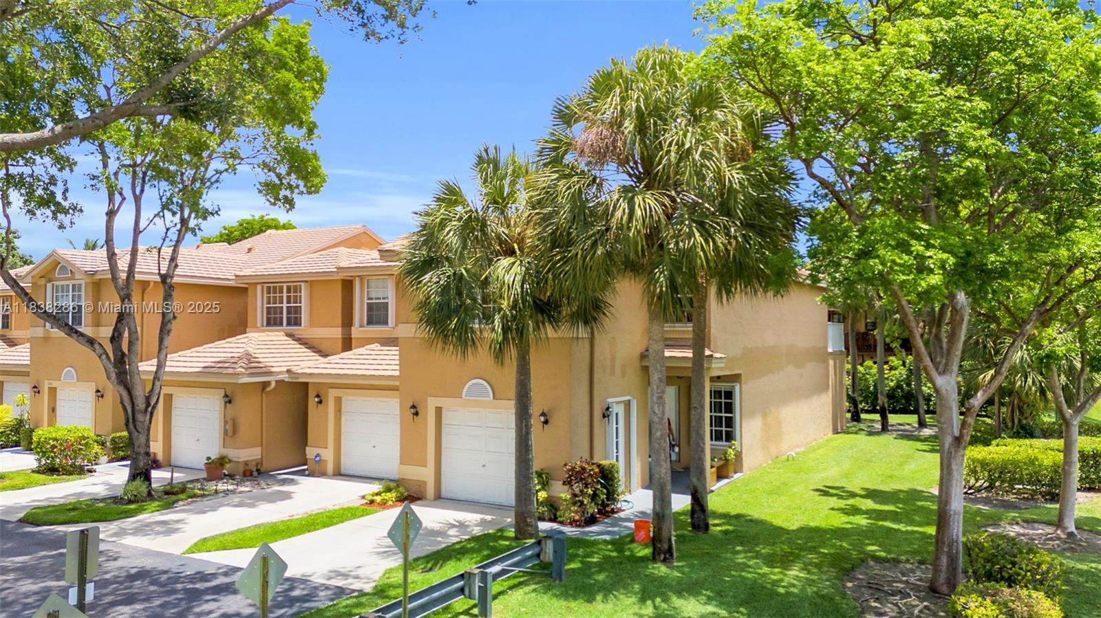 Spacious & bright corner townhome in gated Cobblestone Walk! Features 4 beds, 2.5 baths, 1-car garage, and open-concept family room, breakfast area & kitchen with w?hite cabinets and granite counters—perfect for gatherings. Formal living & dining rooms downstairs. Upstairs offers laminate flooring, washer/dryer, and a large master suite with walk-in closet, tray ceiling, dual vanities & walk-in shower. Private patio off family room. Community pool. Prime location near schools, dining & Sawgrass Expressway
