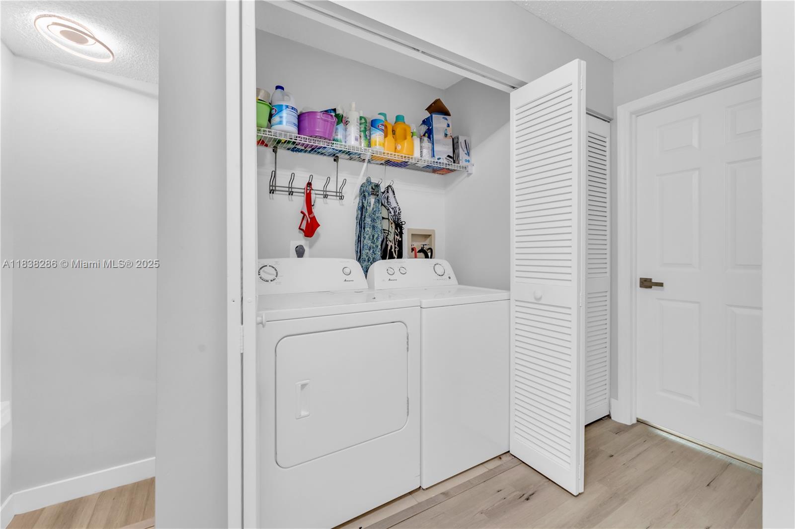 ADDISON COURT - Residential