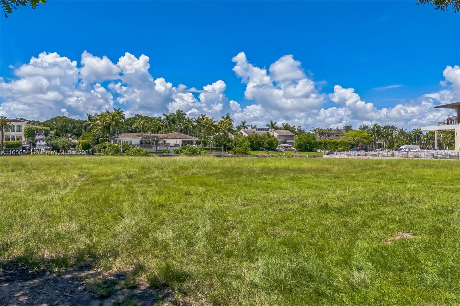 GABLES ESTATES NO 2 - Land