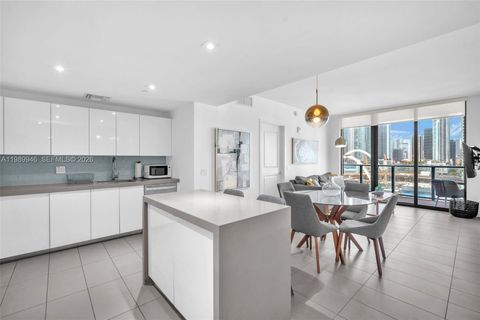 1600 NE 1st Ave 1207 Miami FL 33132