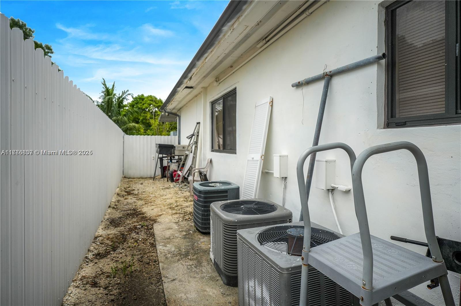 CORAL TERR SEC NO 2 - Residential Income