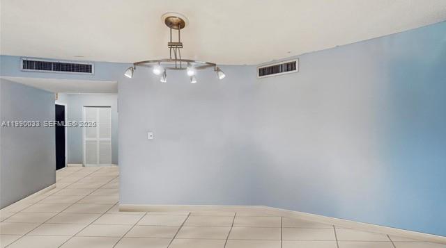 ROLLING GREEN CONDO D - Residential