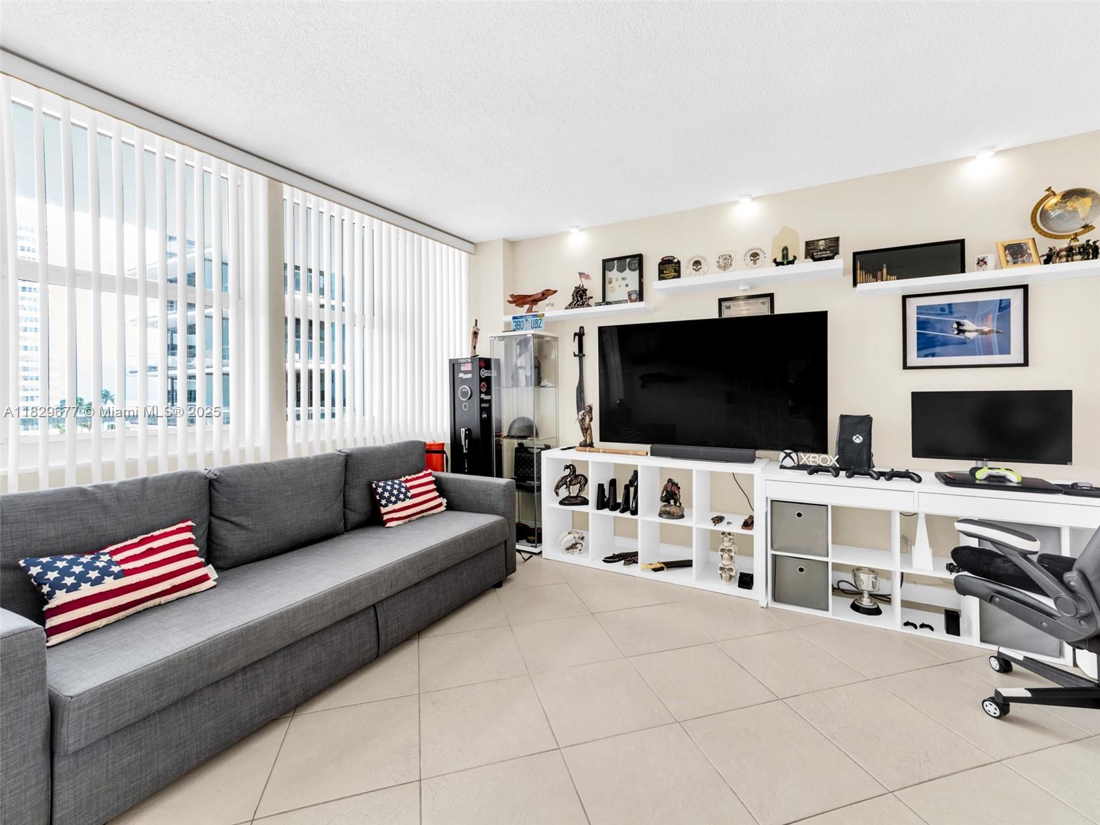 , Hallandale Beach, FL, 33009/$489,999 3 2935737348