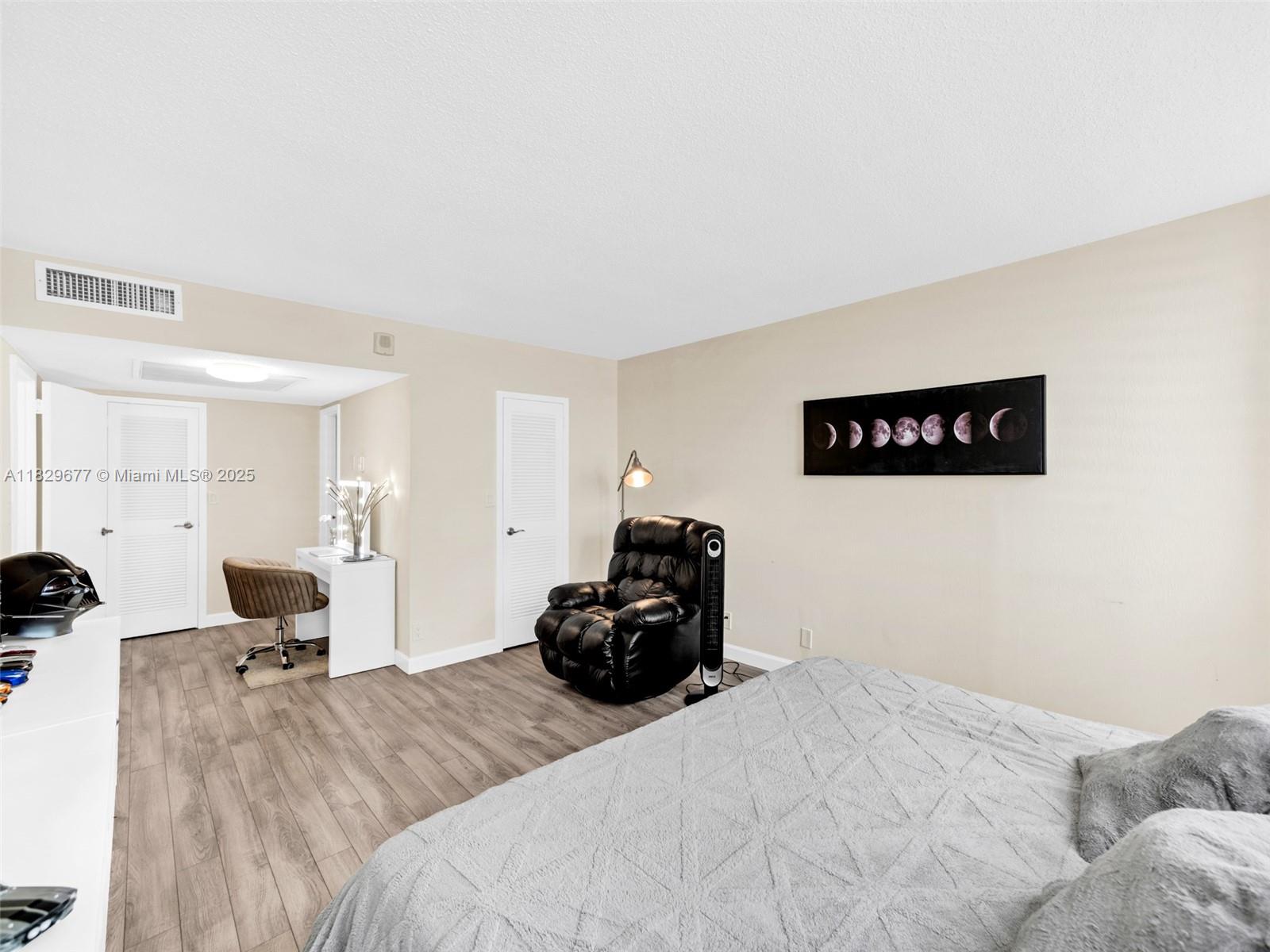 , Hallandale Beach, FL, 33009/$489,999 1 3501835491