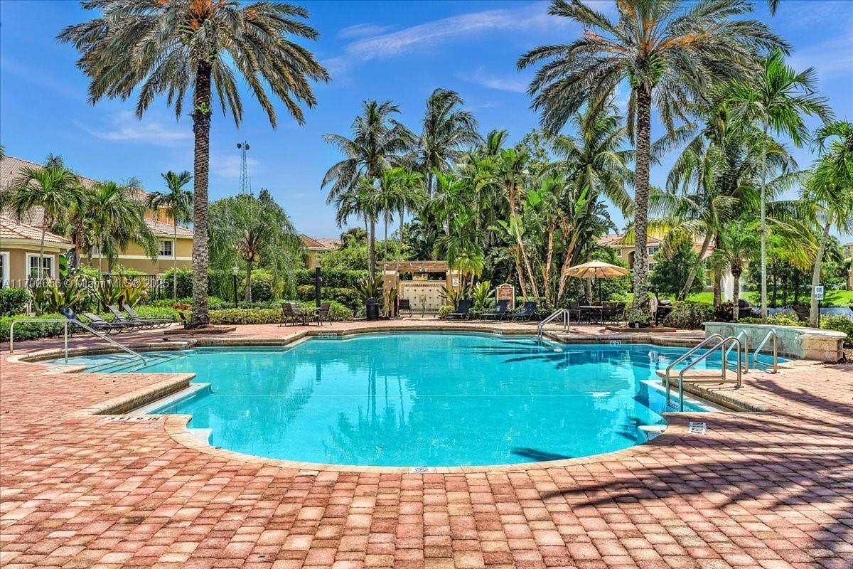 3659 Nw Adriatic Ln 305, Jensen Beach, Martin County, Florida - 2 Bedrooms  
2 Bathrooms - 