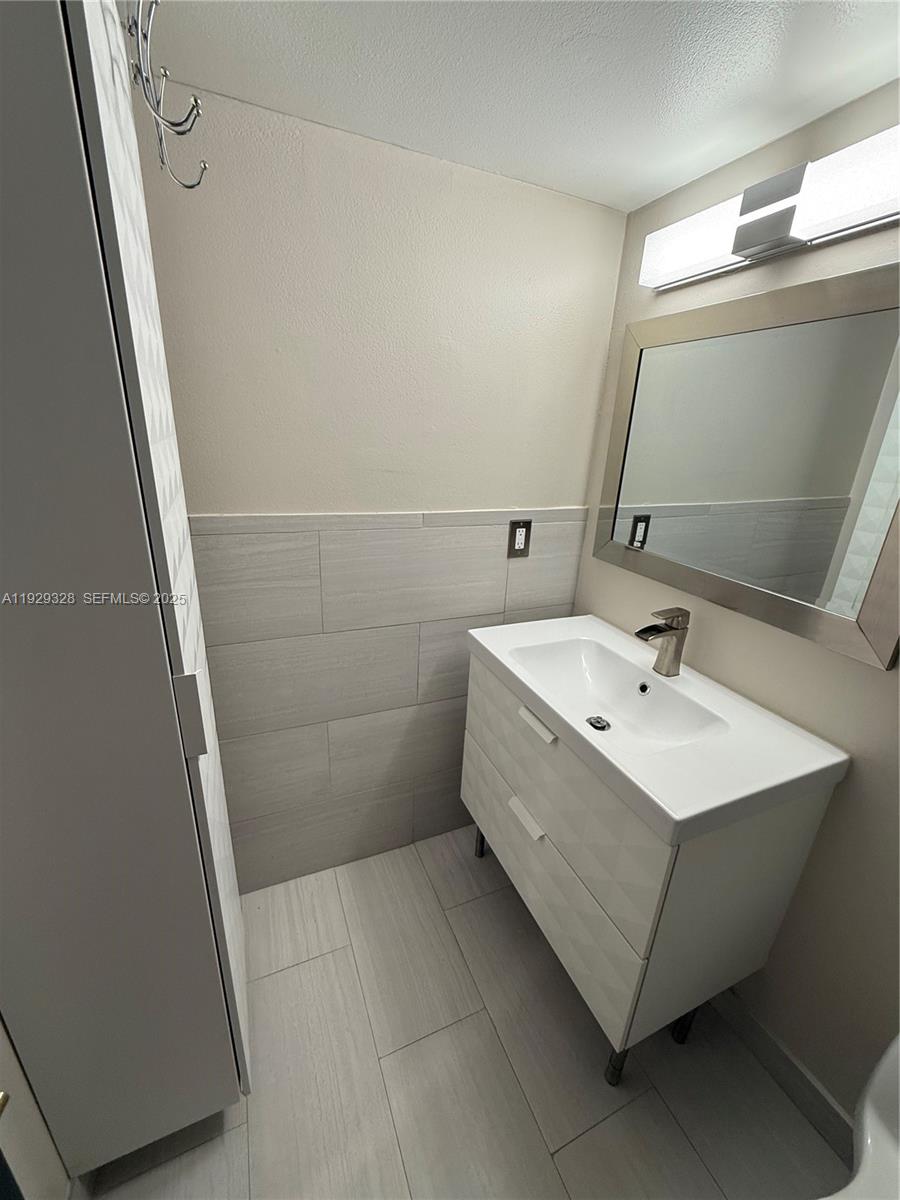 COUNTRY PINES CONDO - Residential