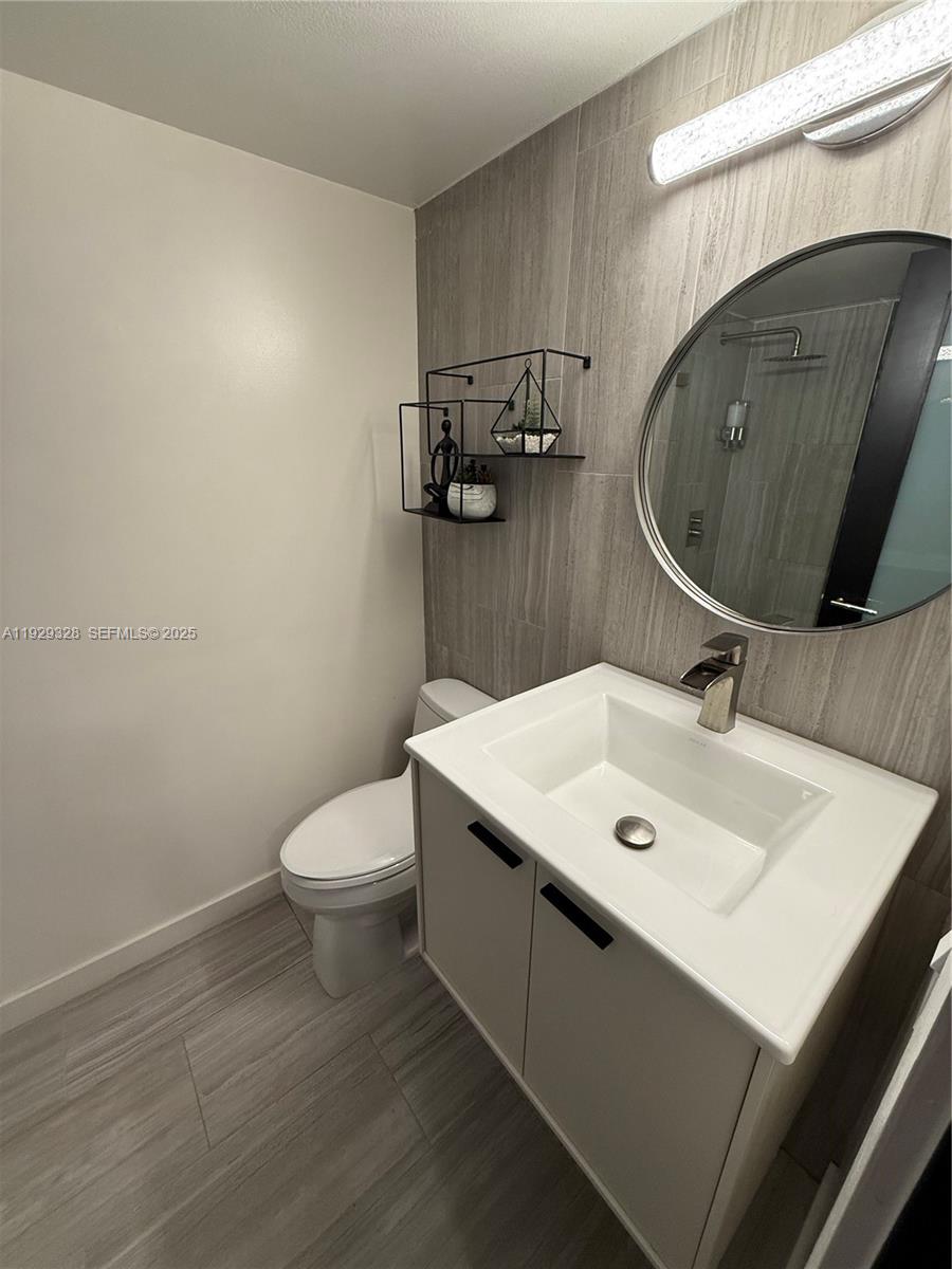 COUNTRY PINES CONDO - Residential