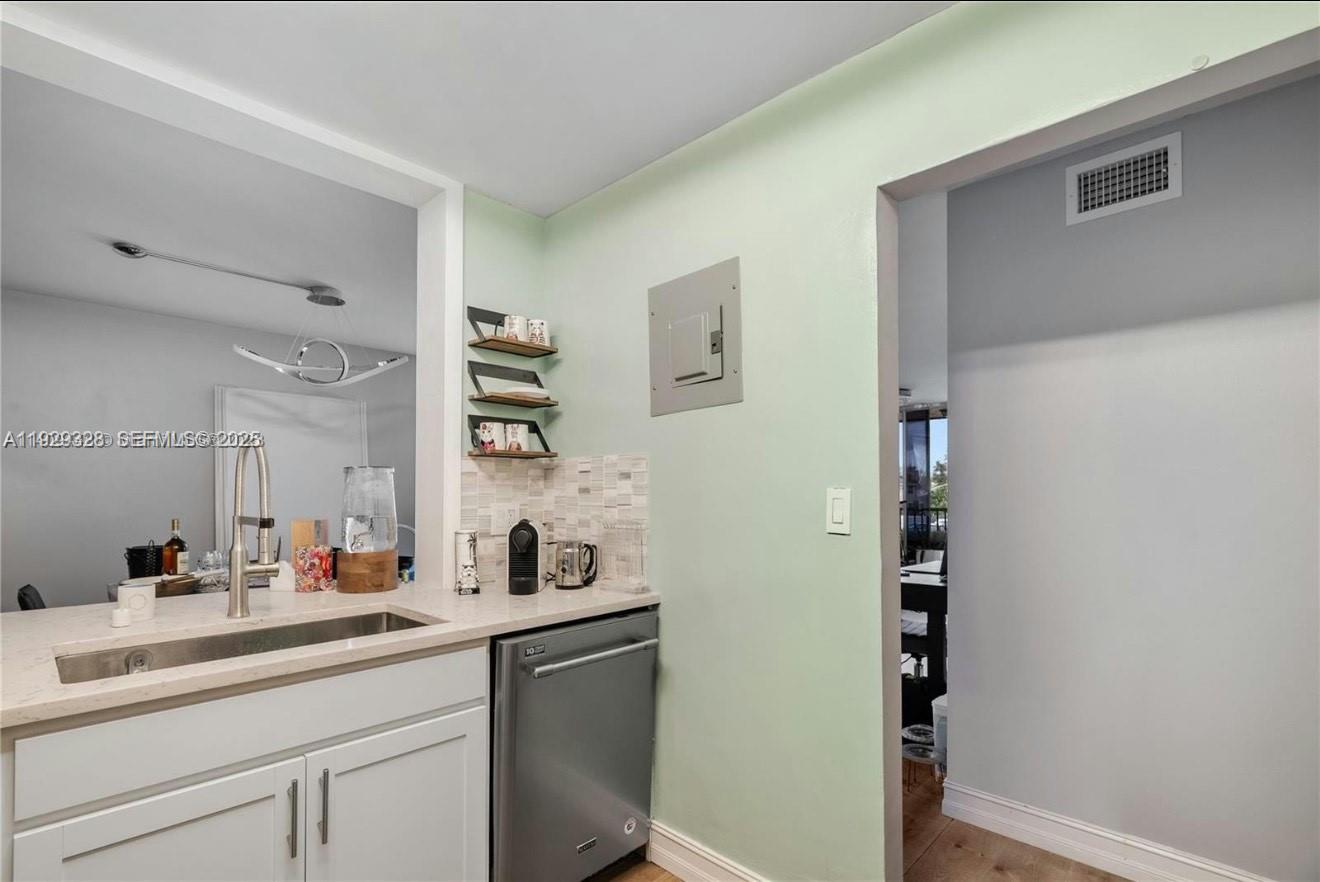 COUNTRY PINES CONDO - Residential