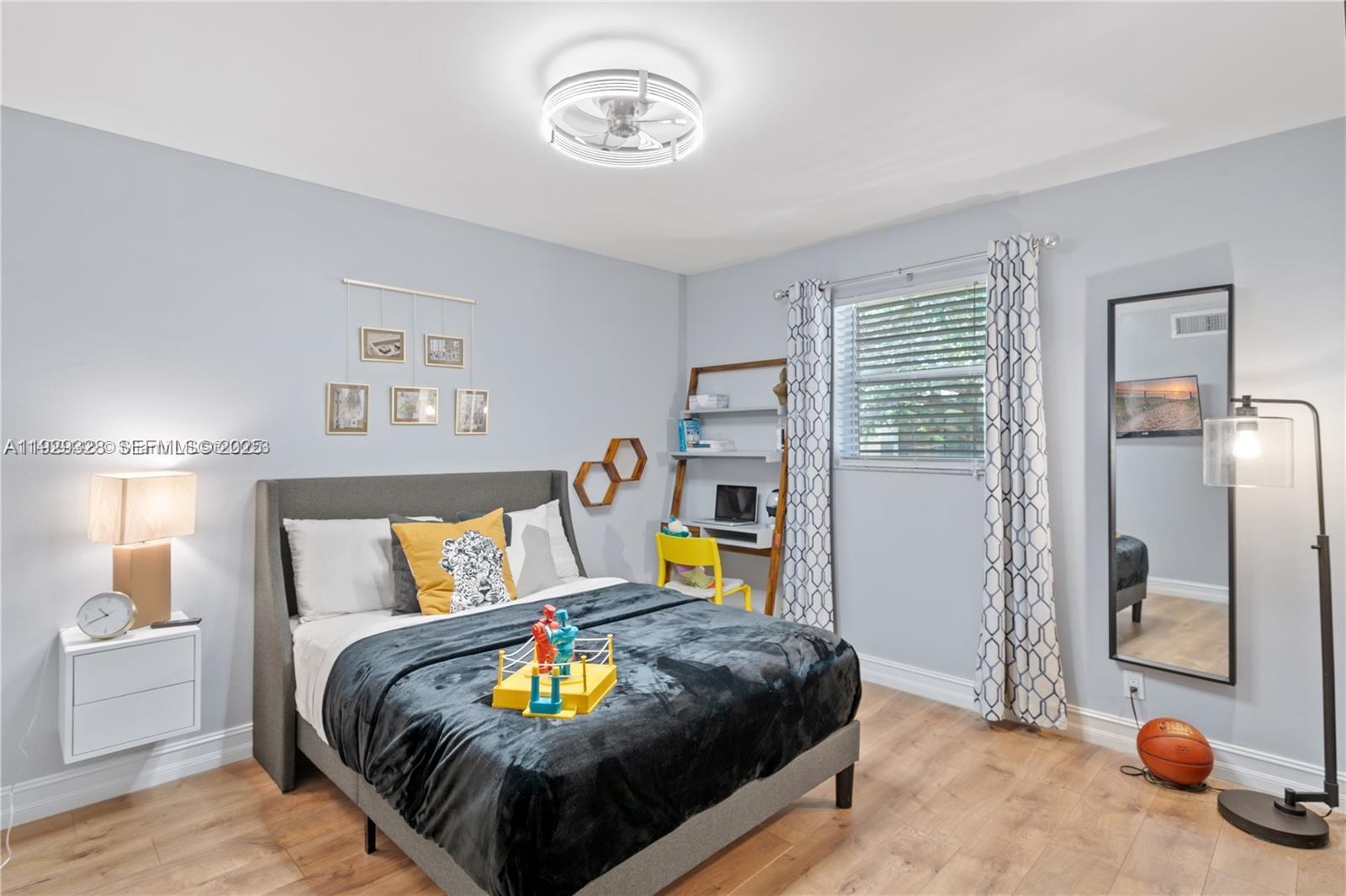 COUNTRY PINES CONDO - Residential