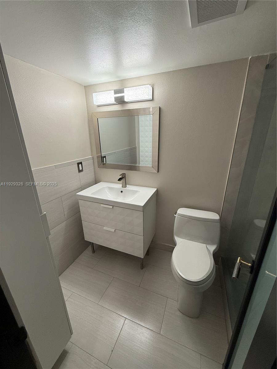 COUNTRY PINES CONDO - Residential