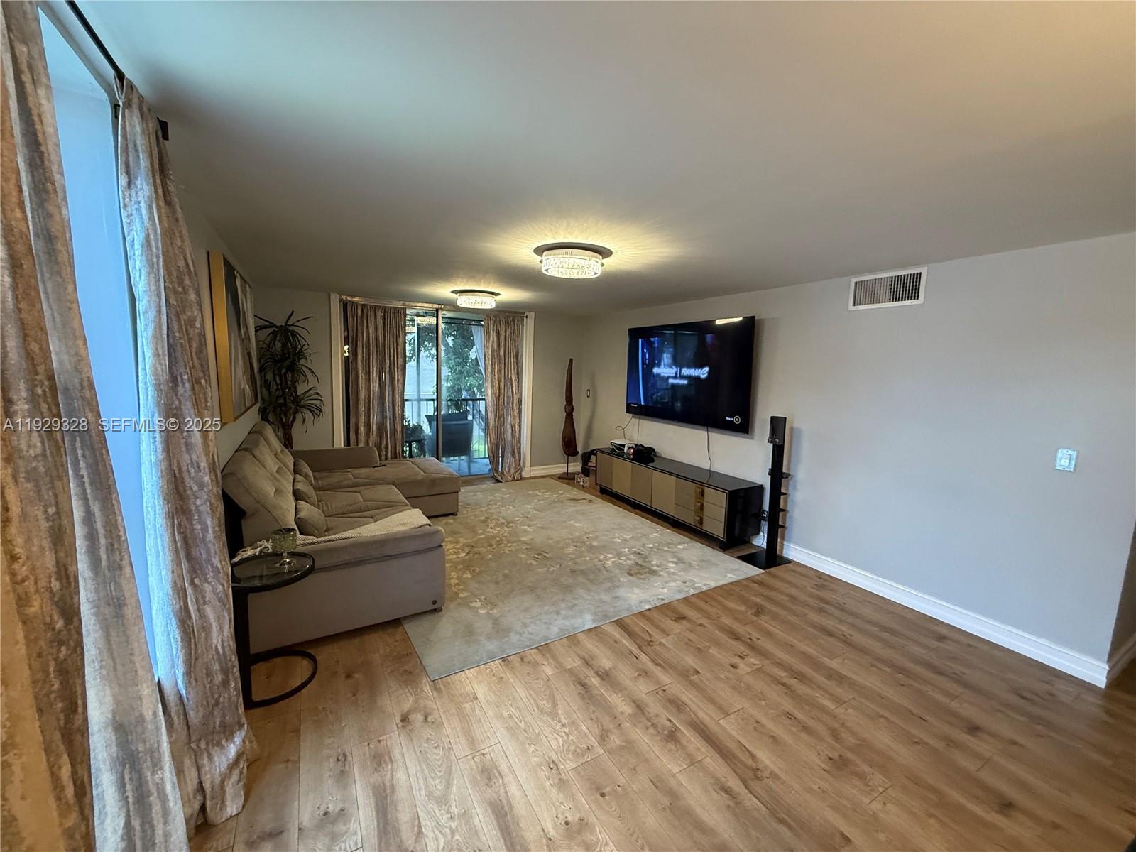 COUNTRY PINES CONDO - Residential