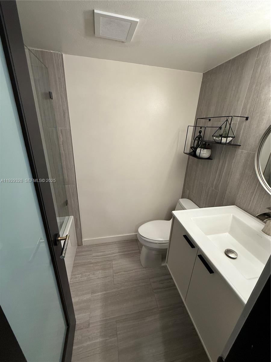 COUNTRY PINES CONDO - Residential